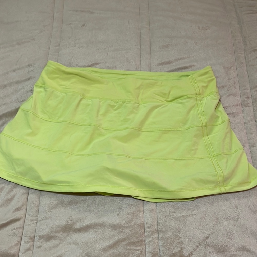 Lululemon pace rival skirt